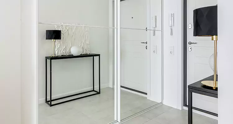 Mirrored Bifold Closet Doors Repair in Lutz, FL