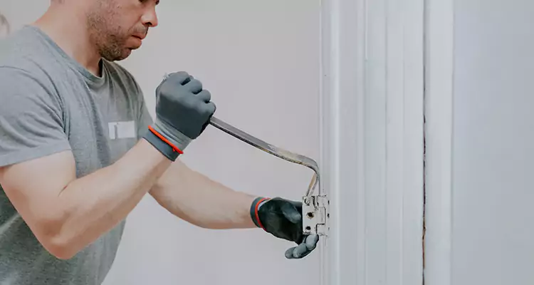 Cracked Door Jamb Repair in Lutz, FL