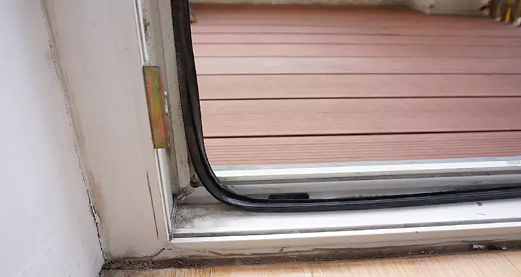 Why Choose Us for Leaking Sliding Glass Door Repair in Lutz, FL?