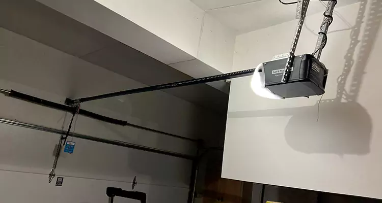 Linear Garage Door Opener Repair in Lutz, FL