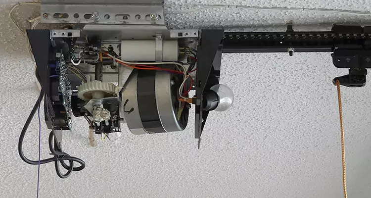 Garage Door Motor Replacement in Lutz, FL