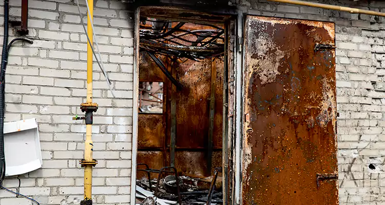 Metal Door Rust Repair in Lutz, FL